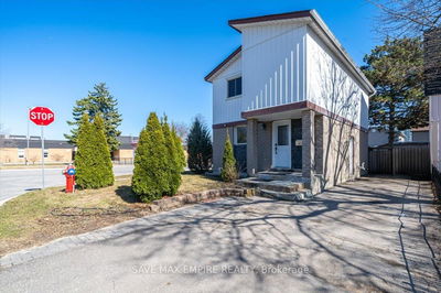 18 Hasting Sq, Brampton - Central Park image-0-2