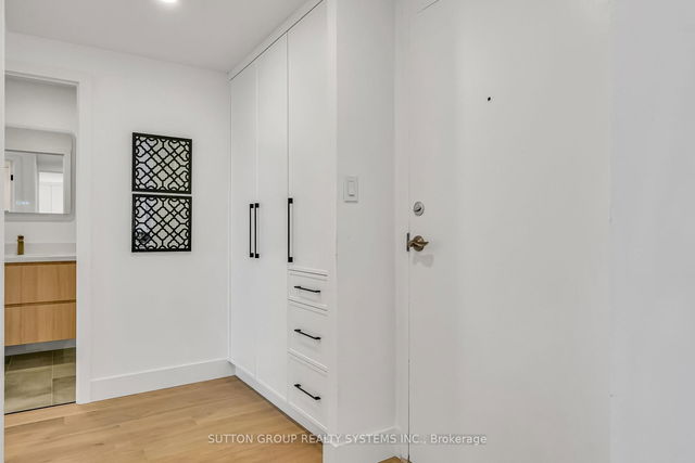 2012 - 250 Scarlett Road