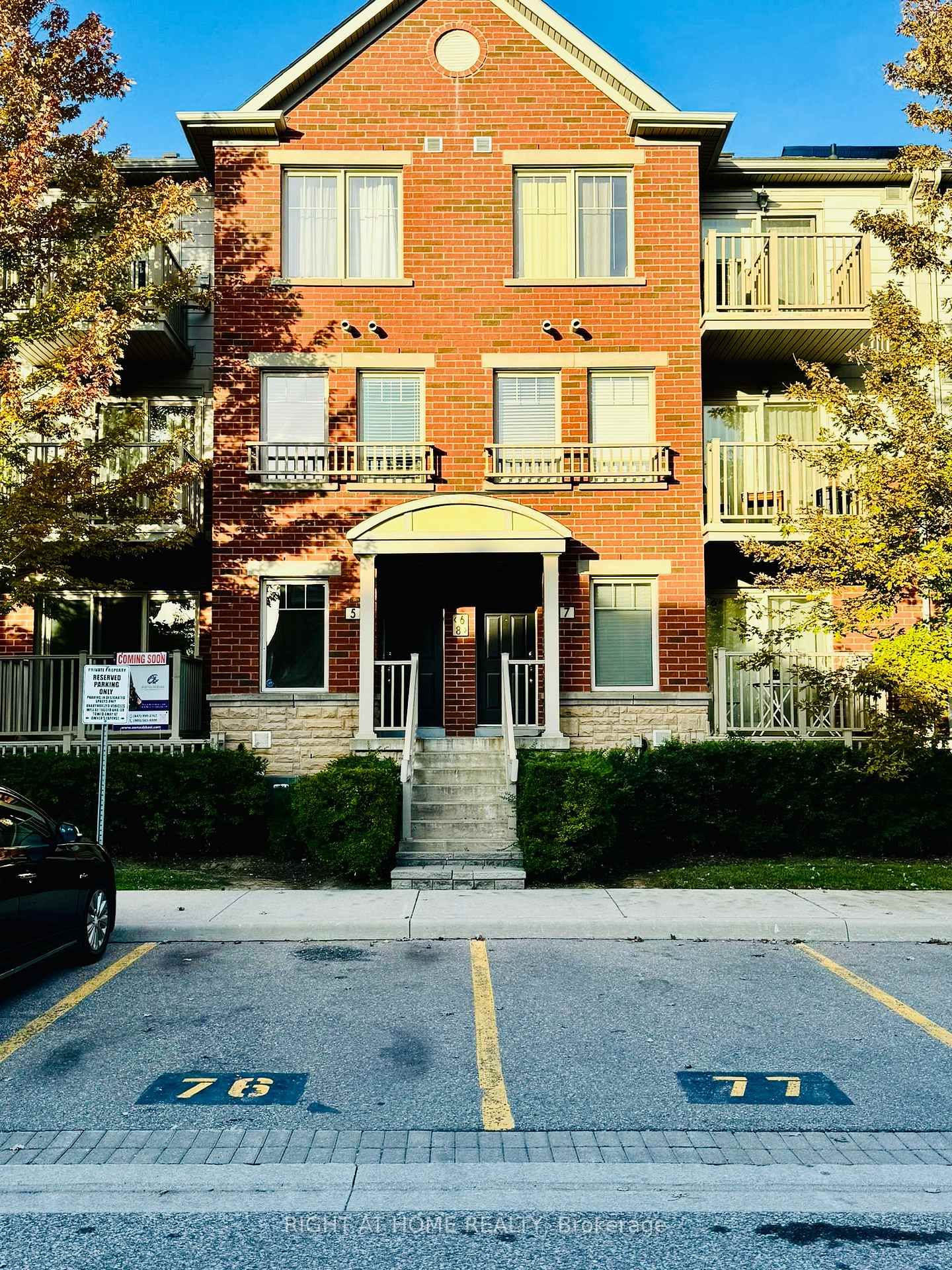 Townhouse sold at 5-3250 bentley Drive, Mississauga, Churchill Meadows, L5M 0P7 - MLS: W12060003