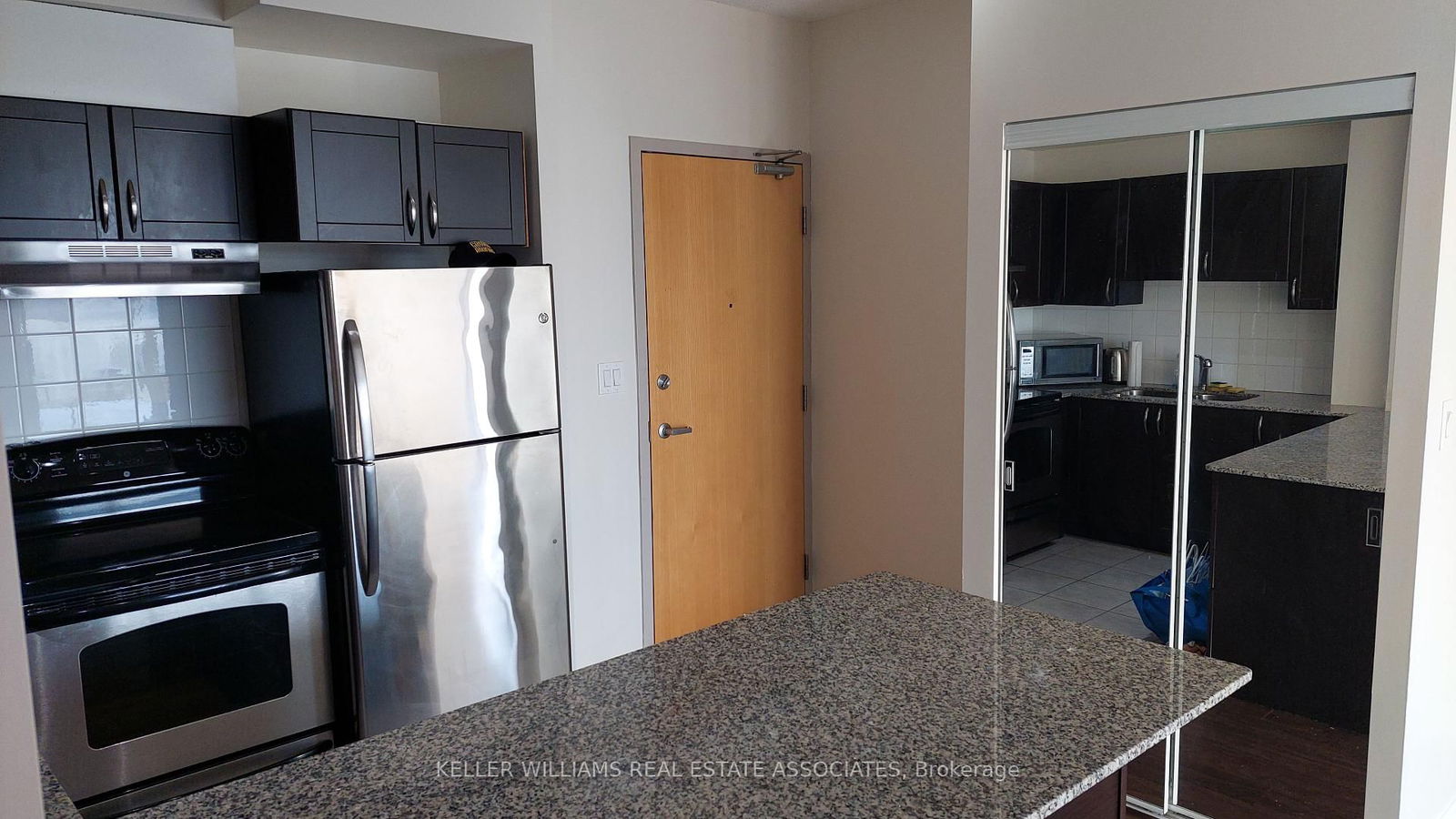 Condo for lease at 806-3865 LAKESHORE Boulevard, Toronto, Long Branch, M8W 0A2 - MLS: W12060010