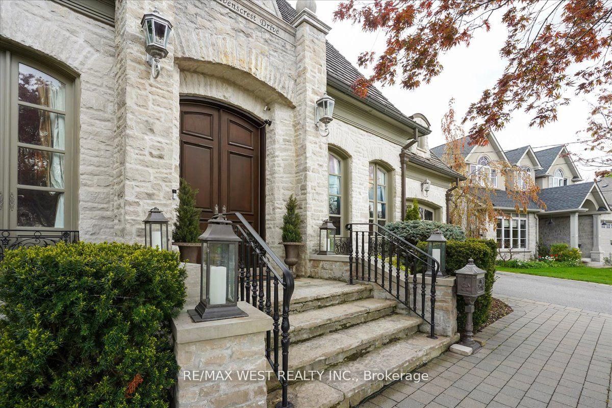 Detached House for sale at 56 Ravenscrest Drive, Toronto, Princess-Rosethorn, M9B 5M7 - MLS: W12060204