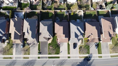 51 Robertson Davies Dr, Brampton - Snelgrove image-0-2