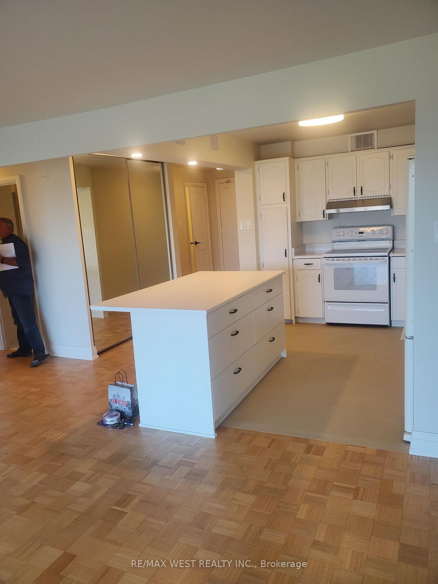 Condo for lease at 614-1400 Dixie Road, Mississauga, Lakeview, L5E 3E1 - MLS: W12060647