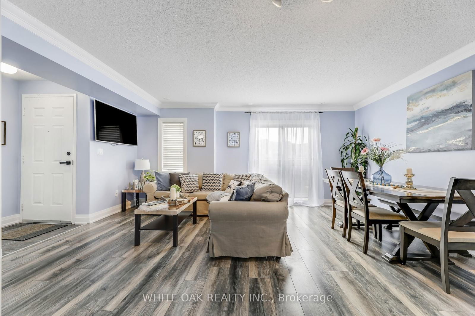 Townhouse sold at 66-4620 Guildwood Way, Mississauga, Hurontario, L5R 4H4 - MLS: W12061383