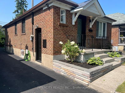 32 Rothsay Ave, Toronto - Stonegate-Queensway image-0-2