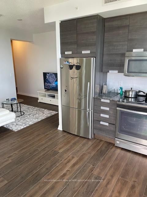 Condo leased at 1207-75 Eglinton Avenue, Mississauga, Hurontario, L5R 0E5 - MLS: W12062528