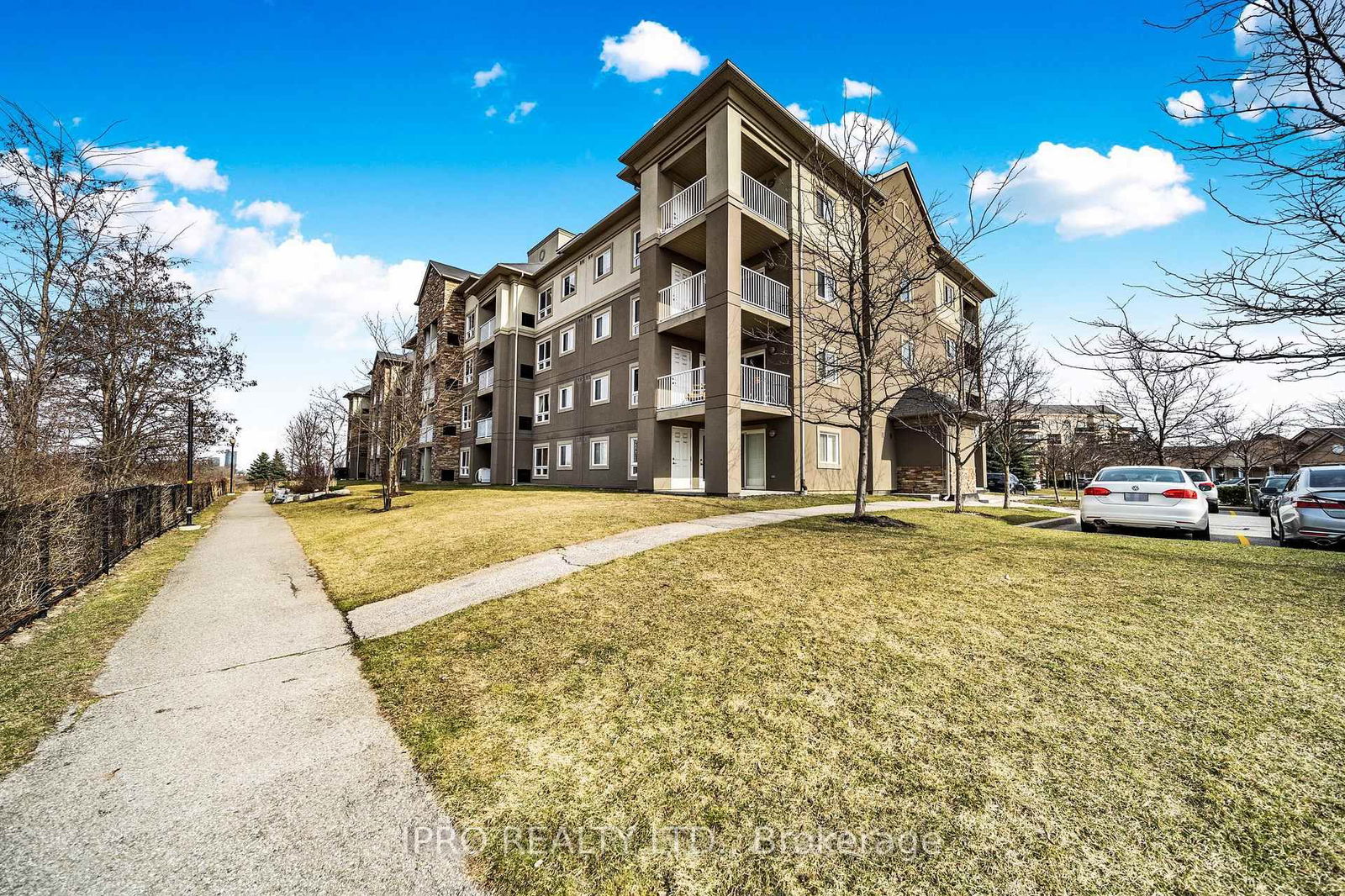 Condo for sale at 2405-6 Dayspring Circle, Brampton, Goreway Drive Corridor, L6P 2Z6 - MLS: W12063158