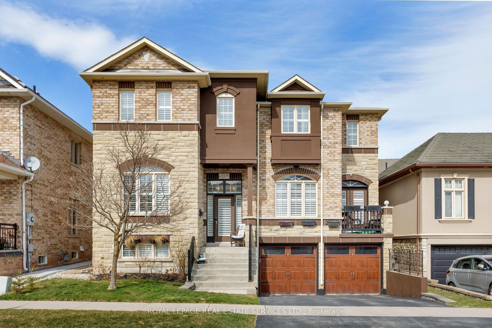 Detached House for sale at 2205 Blackbird Court, Oakville, WT West Oak Trails, L6M 5E6 - MLS: W12063344
