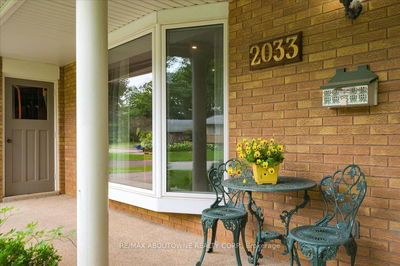 2033 Saxon Rd, Oakville - West image-0-3
