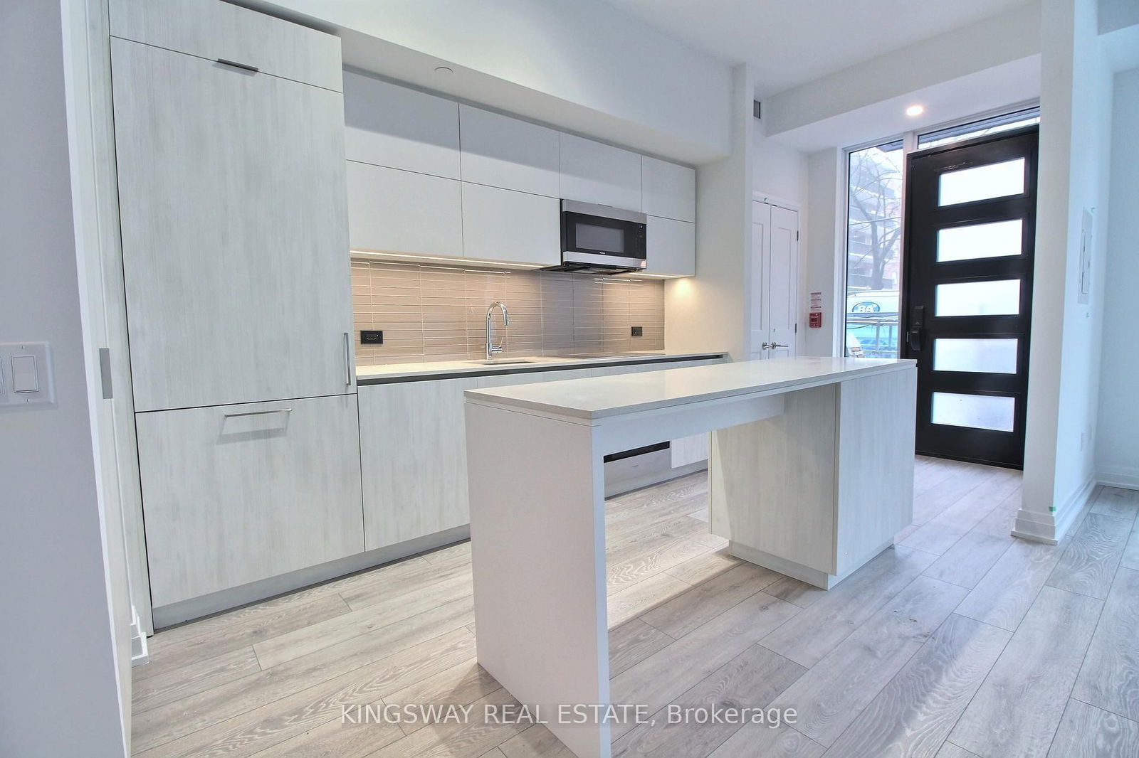 Townhouse for lease at Th2-21 Park Street, Mississauga, Port Credit, L5G 1L7 - MLS: W12063876