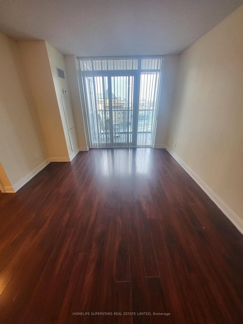 705 - 330 Burnhamthorpe Rd, Mississauga, L5B 0E1 | Image 3