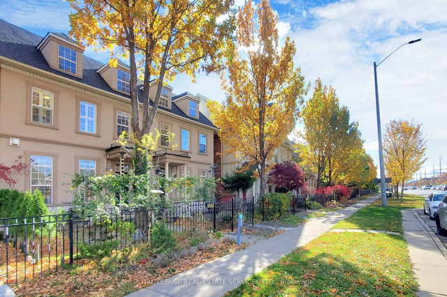 3552 Eglinton Avenue W