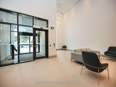 Unit 914 — 430 Square One Dr, Mississauga - City Centre image-0-2