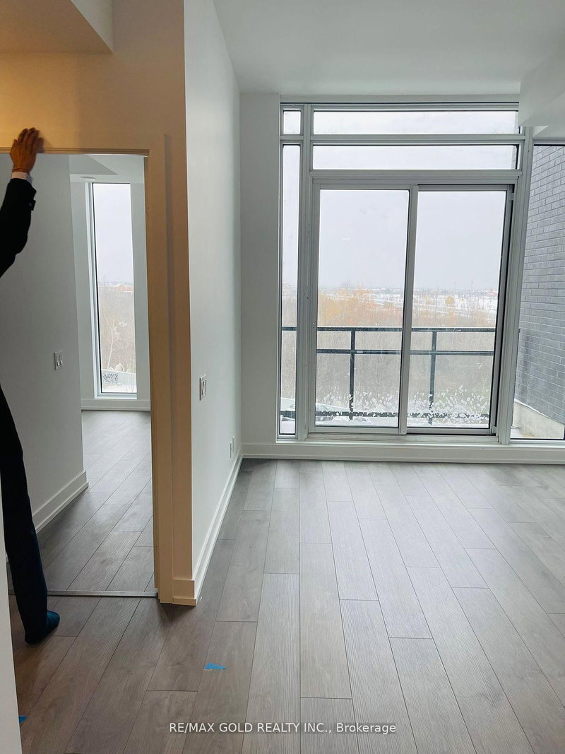 306 - 215 Veterans Dr, Brampton, L7A 5L6 | Image 2