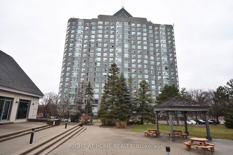 home for sale on 205-2155 Burnhamthorpe Road