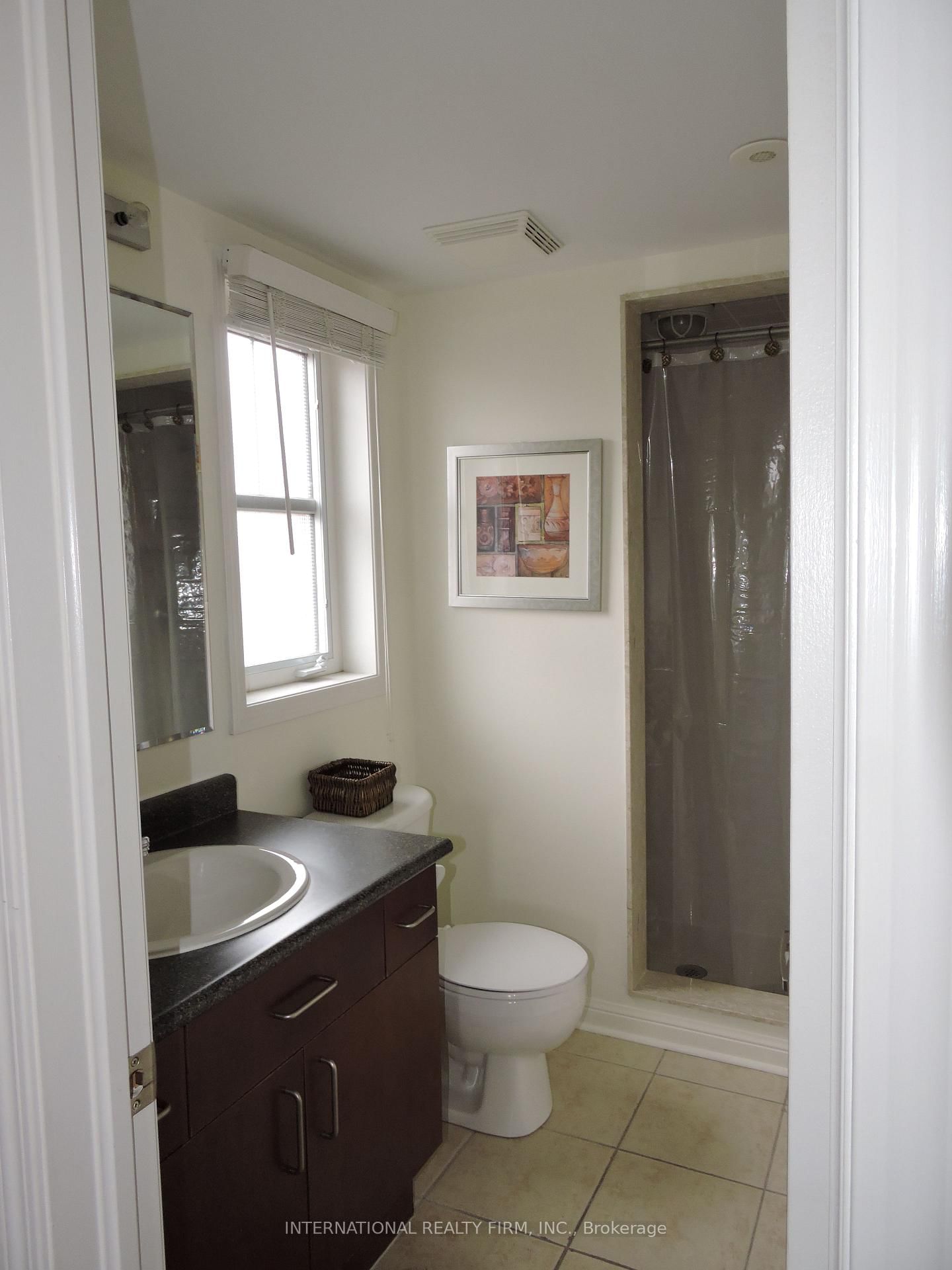 Townhouse sold at 2-714 Neighbourhood Circle, Mississauga, Cooksville, L5B 0B4 - MLS: W12065043