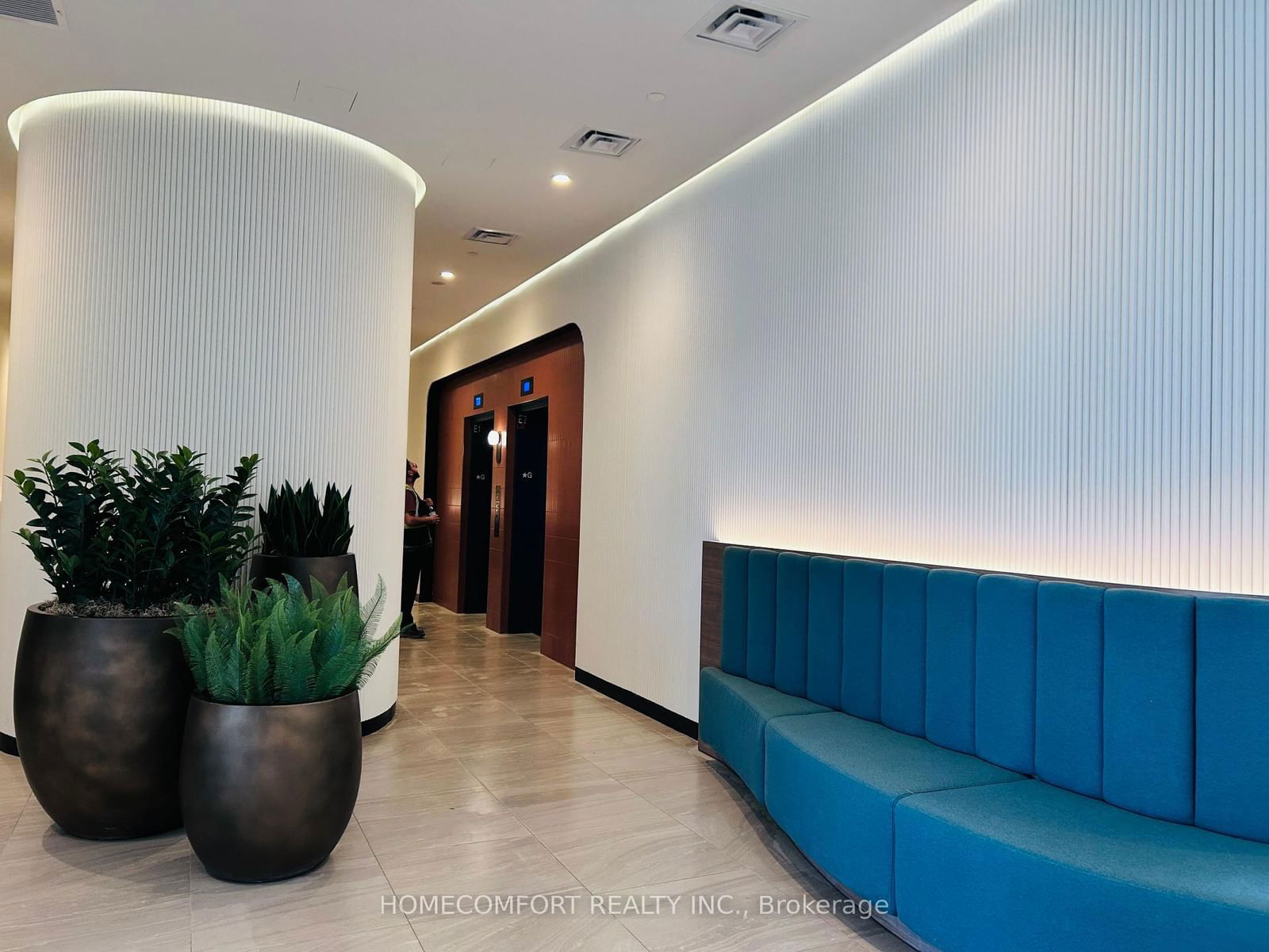 Condo leased at 412-689 The Queensway N/A, Toronto, Stonegate-Queensway, M8Y 0C8 - MLS: W12065355