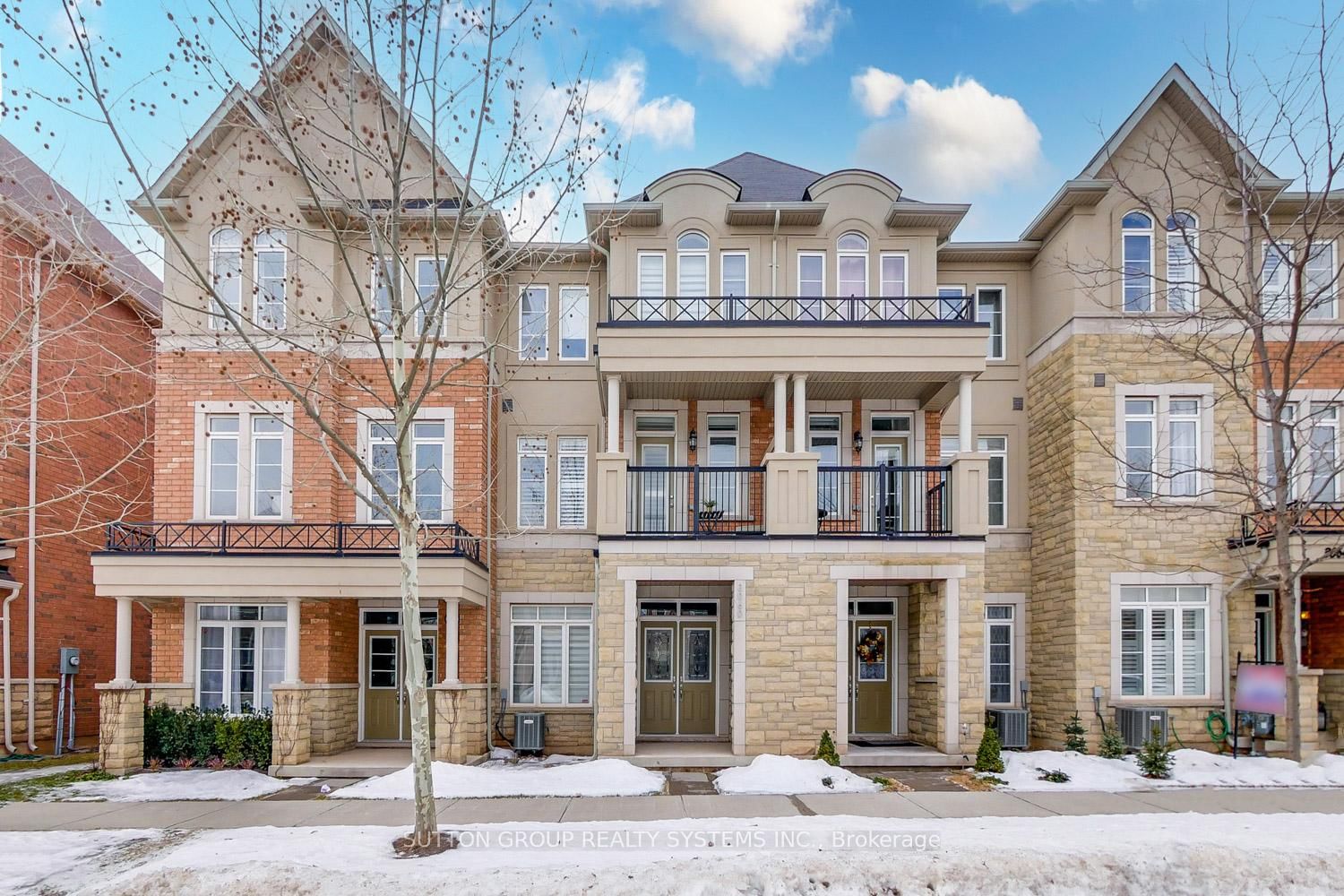 Townhouse for sale at 3060 Eberly Woods Drive, Oakville, Rural Oakville, L6M 0T5 - MLS: W12066028