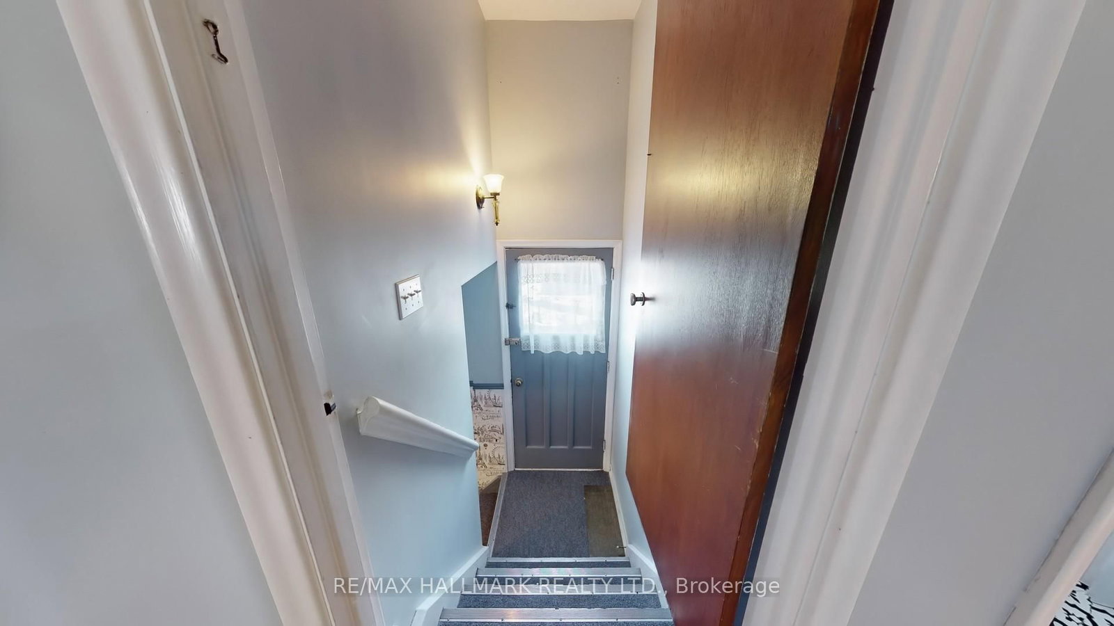 Listing Image 16
