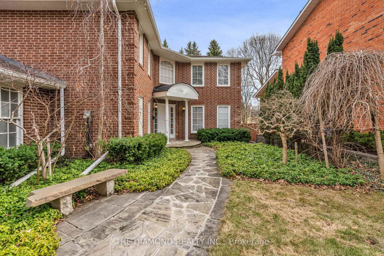 Detached House leased at 53 Eden Valley Drive, Toronto, Edenbridge-Humber Valley, M9A 4Z5 - MLS: W12066724