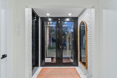 1401 BRIDGESTONE Lane, Mississauga - Clarkson image-0-4