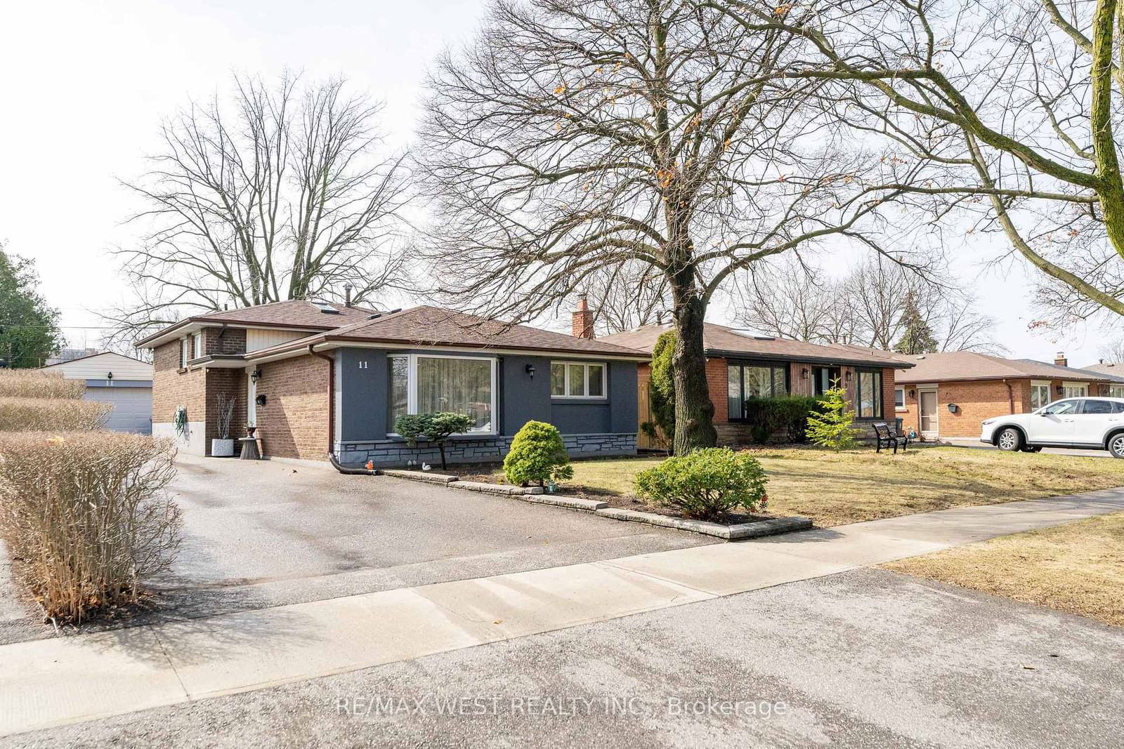 Property at 11 Farley
