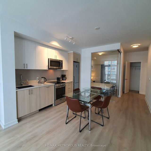 807 - 1195 The Queensway N/A