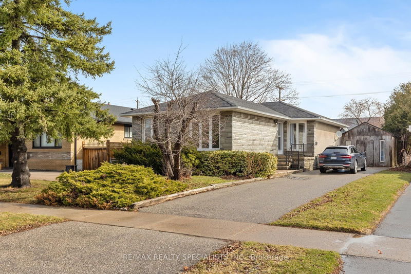 home for sale on 35 Jardine Place
