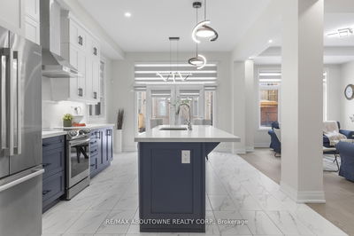 3114 Travertine Dr, Oakville - Northwest image-0-2