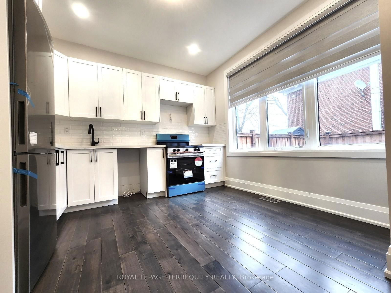 Detached House for lease at B-19 Old Oak Drive, Toronto, Kingsway South, M9A 3P5 - MLS: W12069618