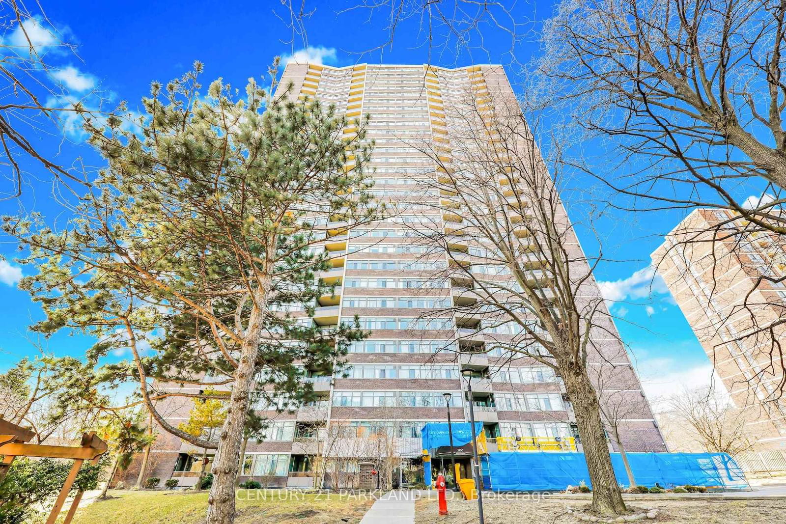Condo sold at 1003-3100 Kirwin Avenue, Mississauga, Cooksville, L5A 3S6 - MLS: W12069641