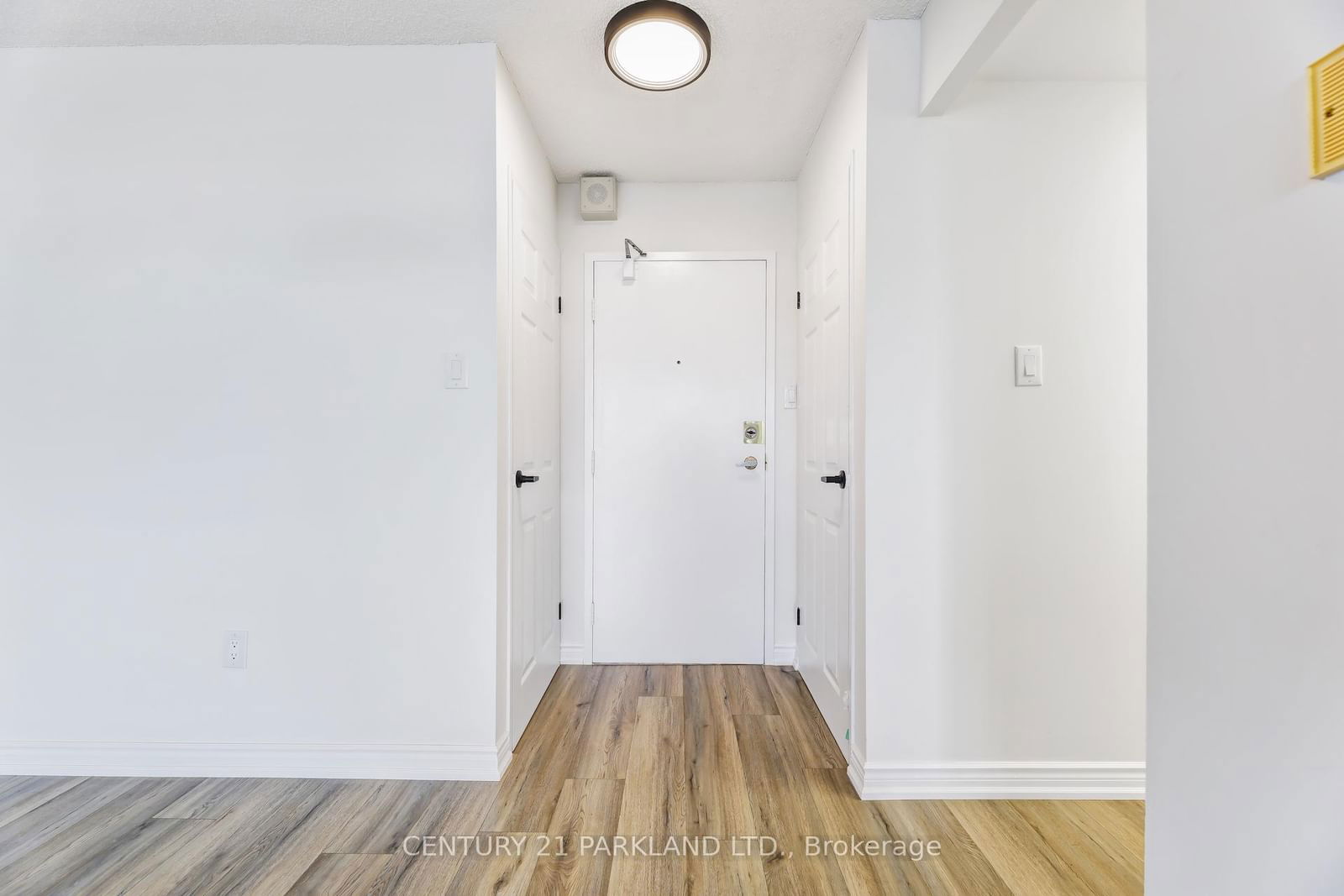 Condo sold at 1003-3100 Kirwin Avenue, Mississauga, Cooksville, L5A 3S6 - MLS: W12069641