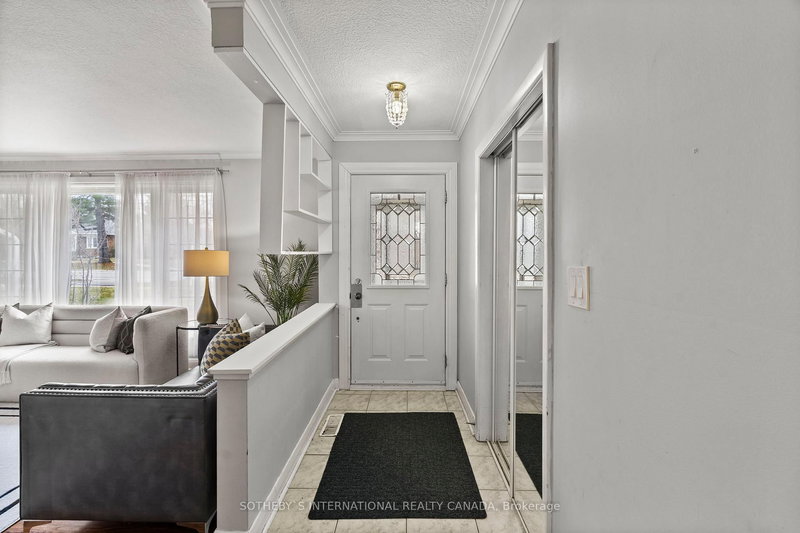 173 Rathburn Rd, Toronto, M9B 2L2 | Image 2