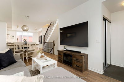 Unit 10 — 80 Eastwood Park Gdns, Toronto - Long Branch image-0-4