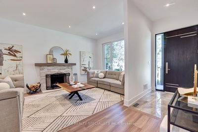 1310 Martley Dr, Mississauga - Lorne Park image-0-4