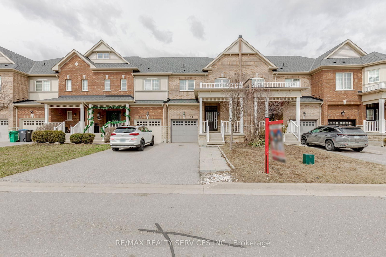 Townhouse sold at 31 Mccardy Court, Caledon, Caledon East, L7C 3W9 - MLS: W12071645