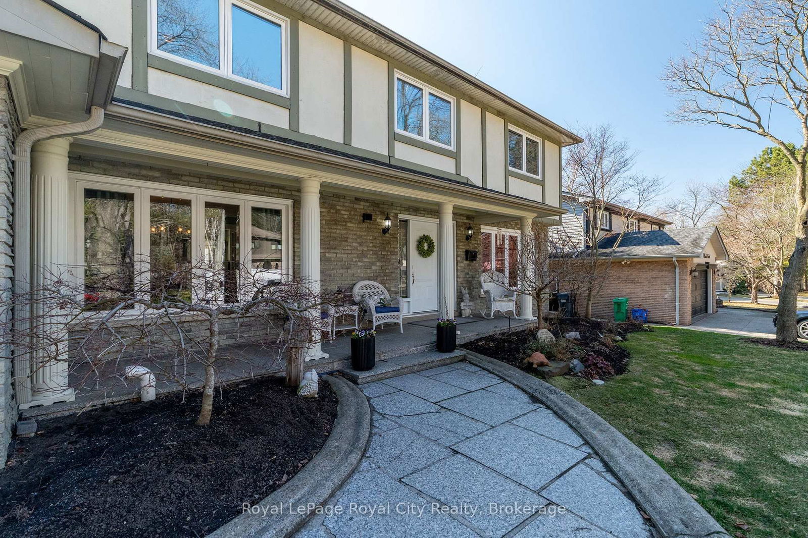 Detached House sold at 1548 Troika Court, Mississauga, Lorne Park, L5J 4C4 - MLS: W12071706