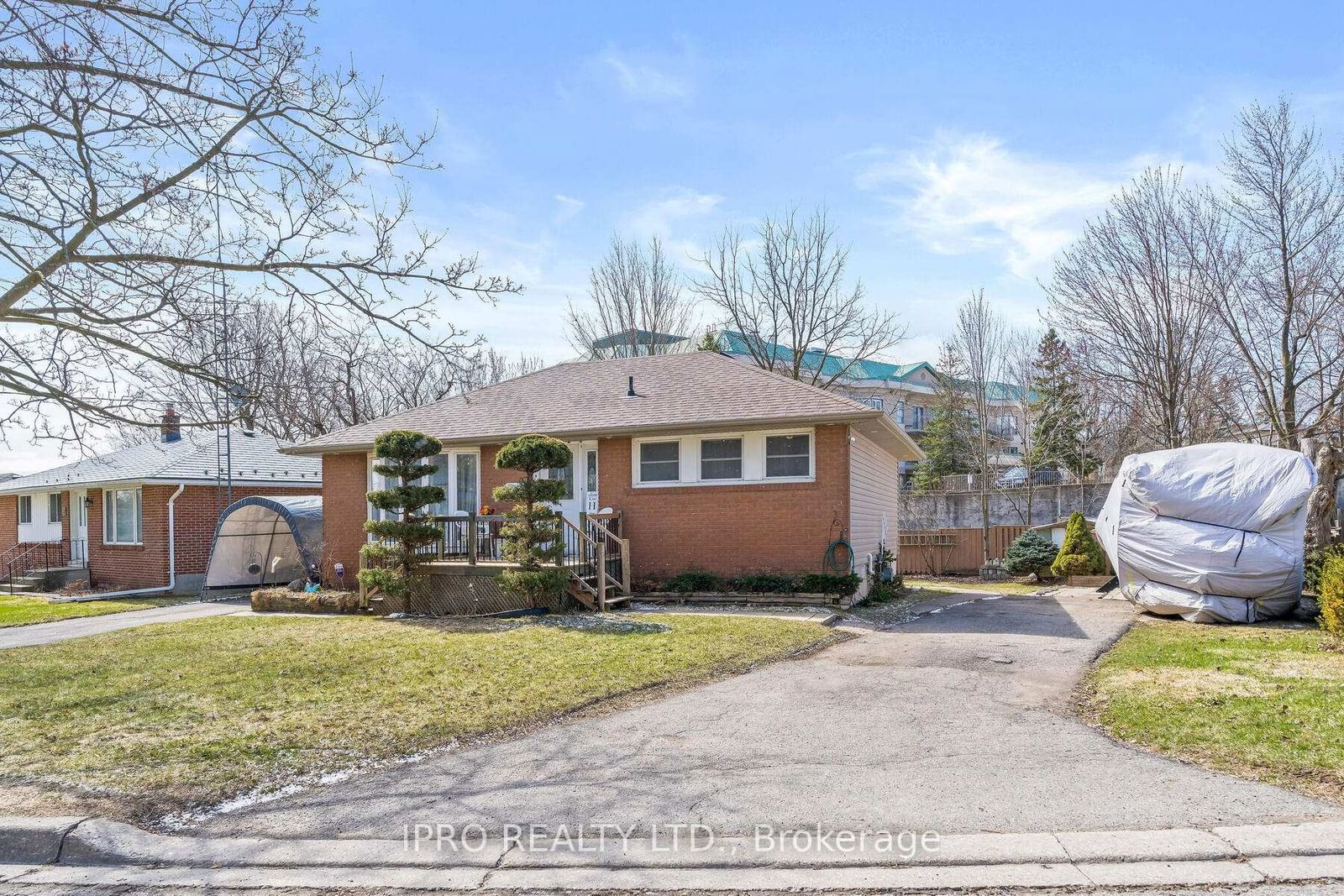 Detached House for sale at 19 Dayfoot Drive, Halton Hills, Georgetown, L7G 2K8 - MLS: W12072061