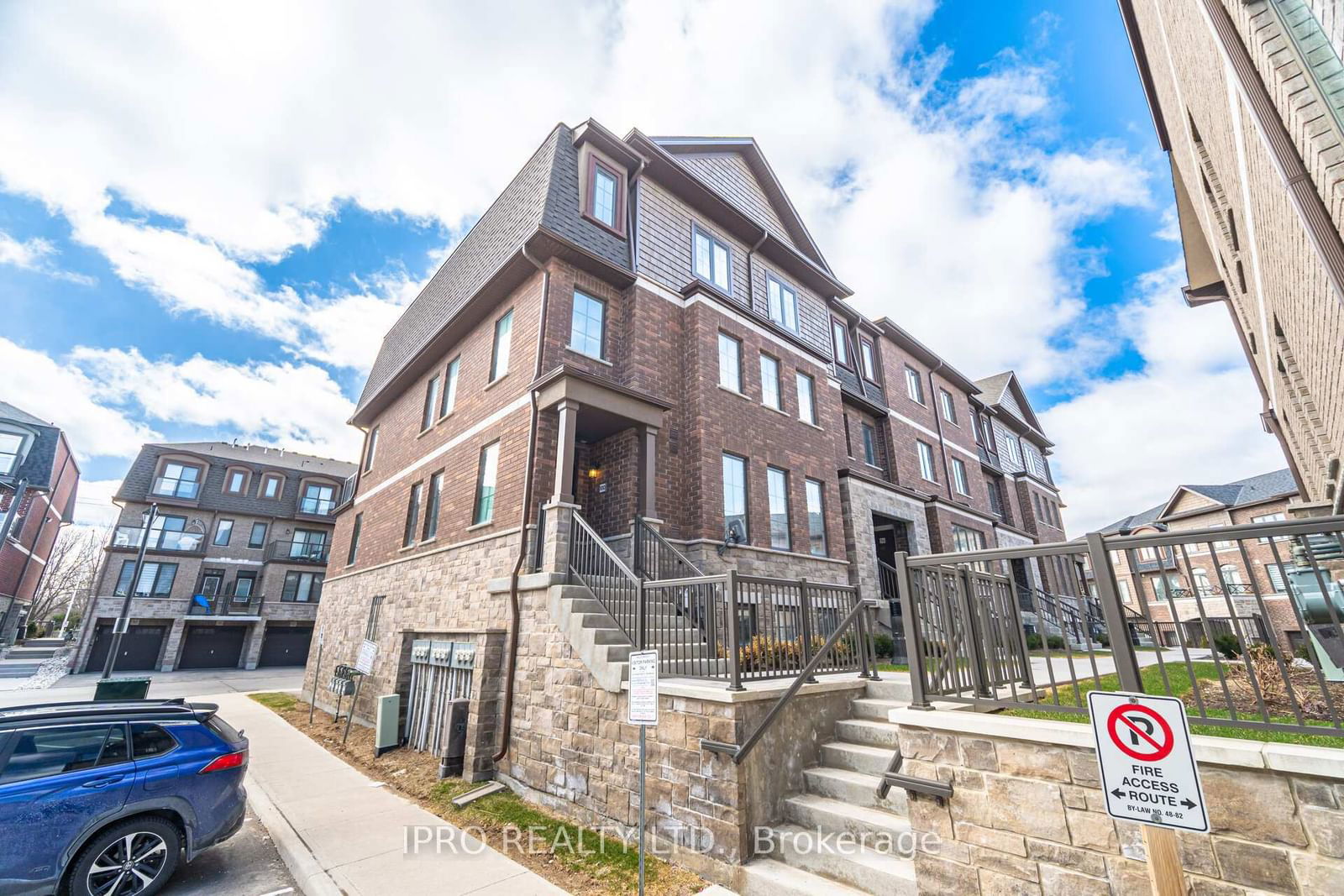 Townhouse for sale at 100-445 Ontario Street, Milton, TM Timberlea, L9T 9K4 - MLS: W12072207