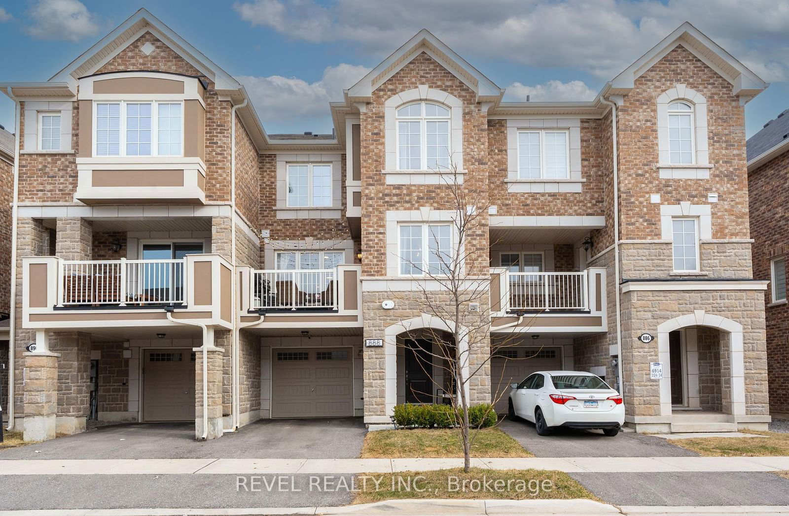 Townhouse for sale at 888 Ash Gate, Milton, CB Cobban, L9T 2X5 - MLS: W12073531