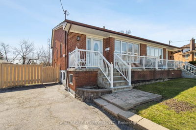 10 Bemberg Crt, Toronto - Elms-Old Rexdale image-0-1