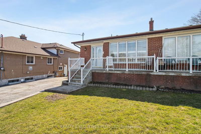 10 Bemberg Crt, Toronto - Elms-Old Rexdale image-0-2