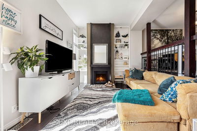Unit 28 — 1250 Marlborough Crt, Oakville - College Park image-0-3