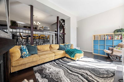 Unit 28 — 1250 Marlborough Crt, Oakville - College Park image-0-4
