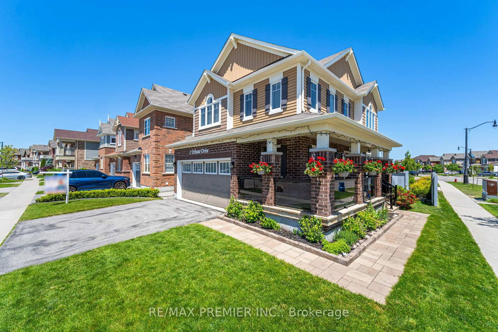 Detached House for sale at 2 Tribune Drive, Brampton, Northwest Brampton, L7A 0X5 - MLS: W12073843