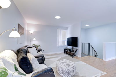52 Epsom Downs Dr, Brampton - Southgate image-0-4