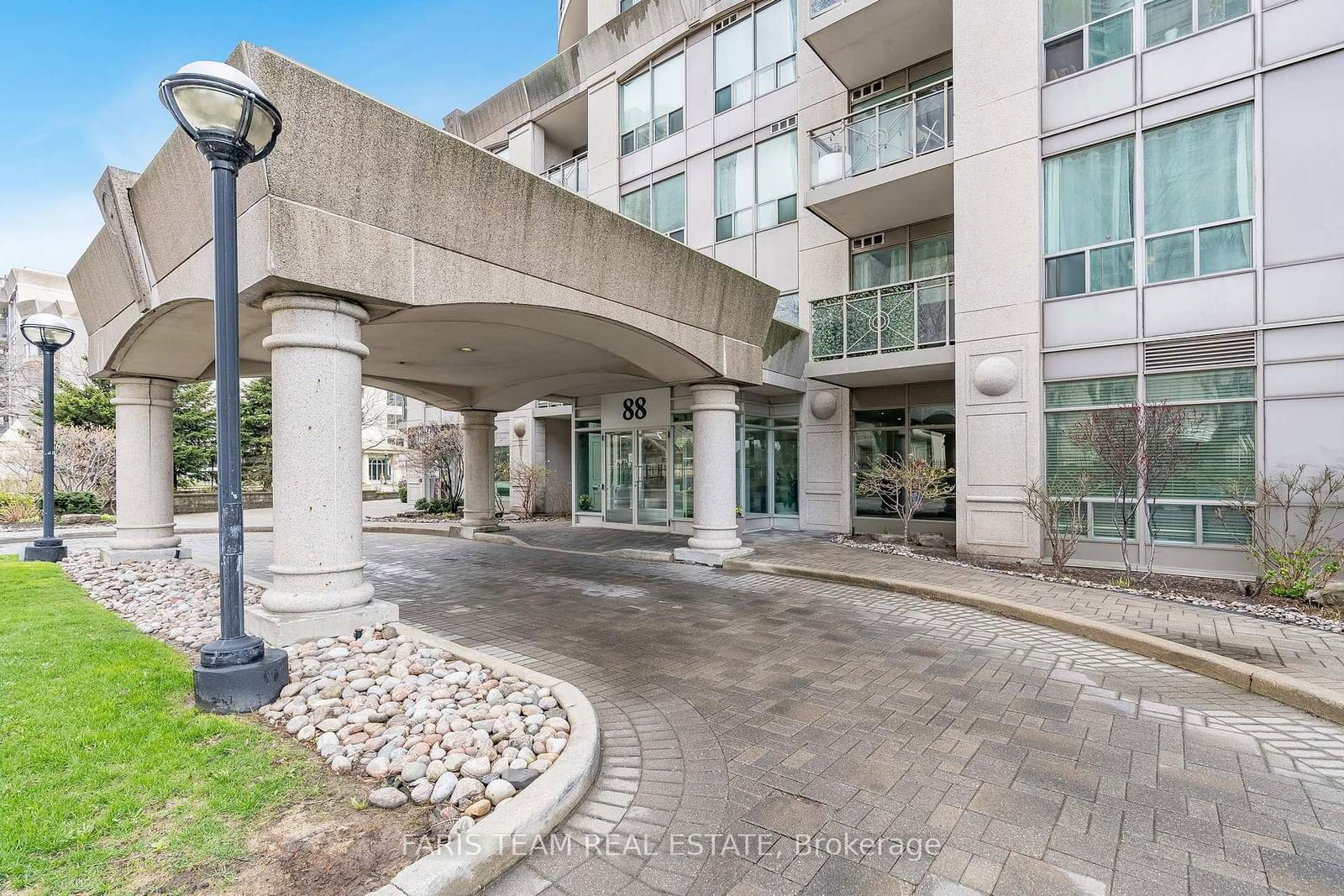 Condo sold at 806-88 Palace Pier Court, Toronto, Mimico, M8V 4C2 - MLS: W12075296