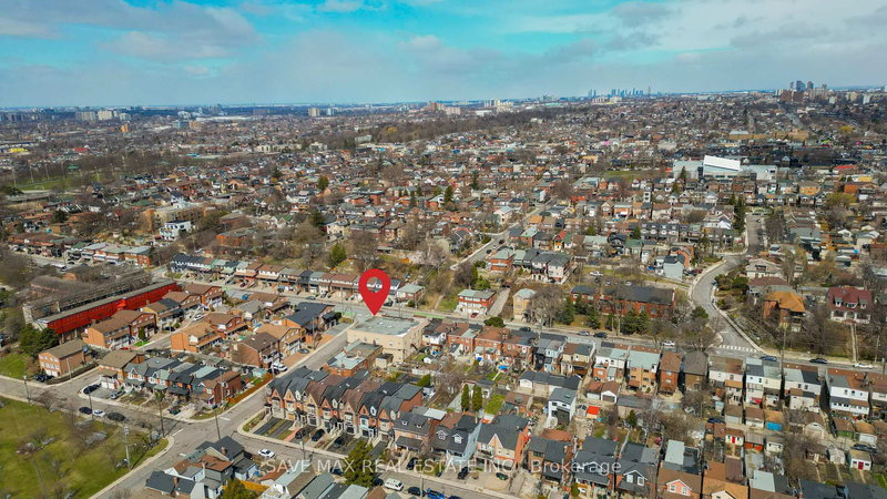 1463 Davenport Rd, Toronto, M6H 2H6 | Image 2