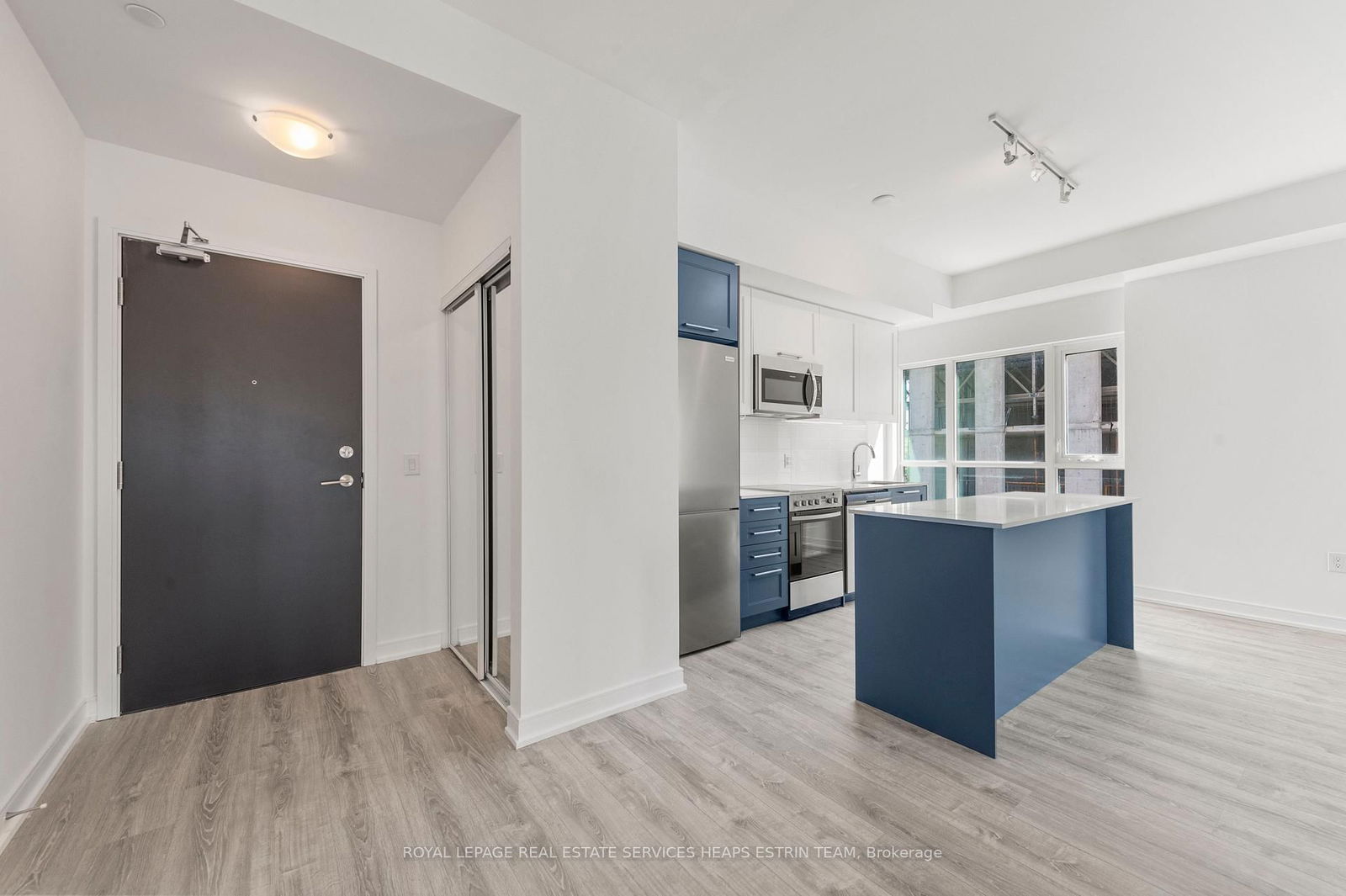 Condo for lease at 514-25 Neighbourhood Lane, Toronto, Stonegate-Queensway, M9Y 0C4 - MLS: W12075550