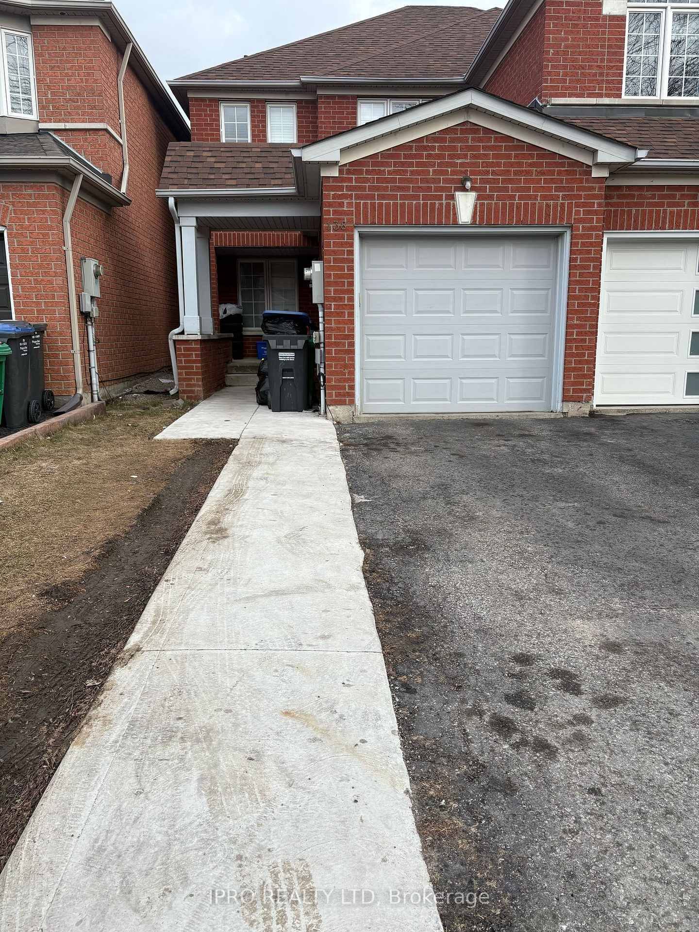 Townhouse leased at 138 Olympia Crescent, Brampton, Fletcher's Meadow, L6X 4W4 - MLS: W12075751